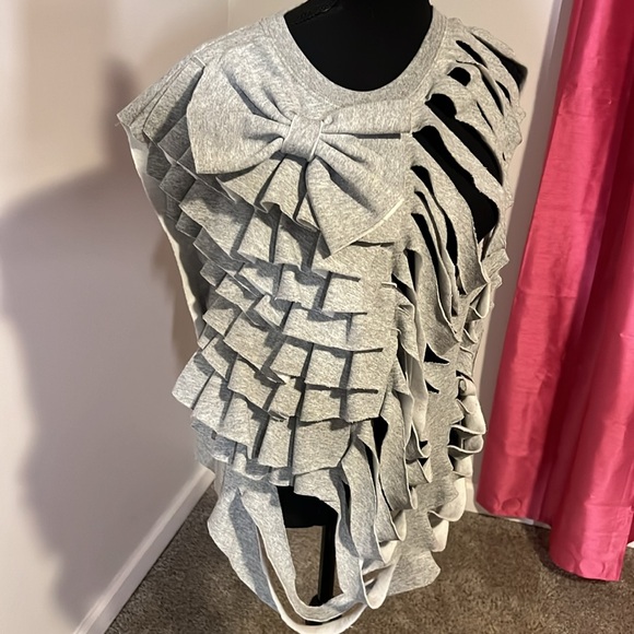 Custom Designed Sleeveless Sweatshirt Size XL - Picture 4 of 4